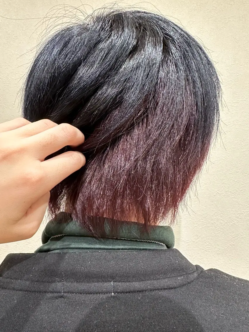 カラー クボタ アヤナのヘアスタイル