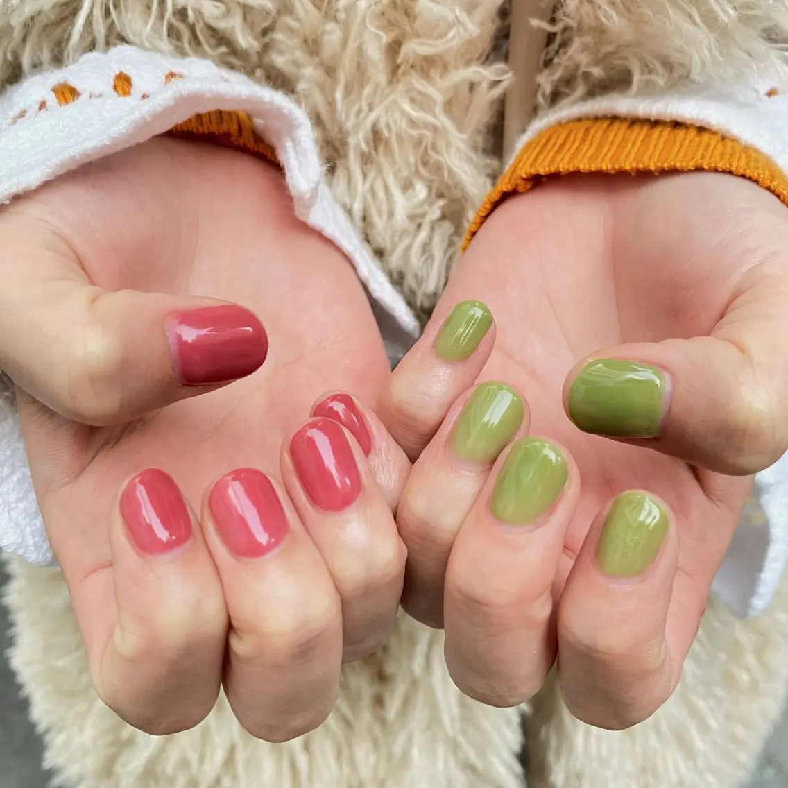 ネイル グリーン ワンカラーネイル ピンク umi nailのネイルデザイン