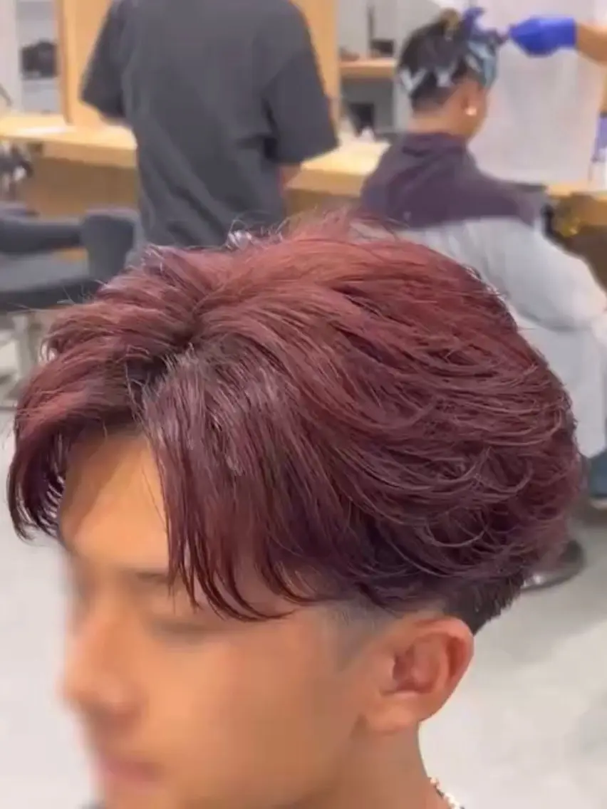 カラー パーマ メンズ 青栁 仁也のヘアスタイル