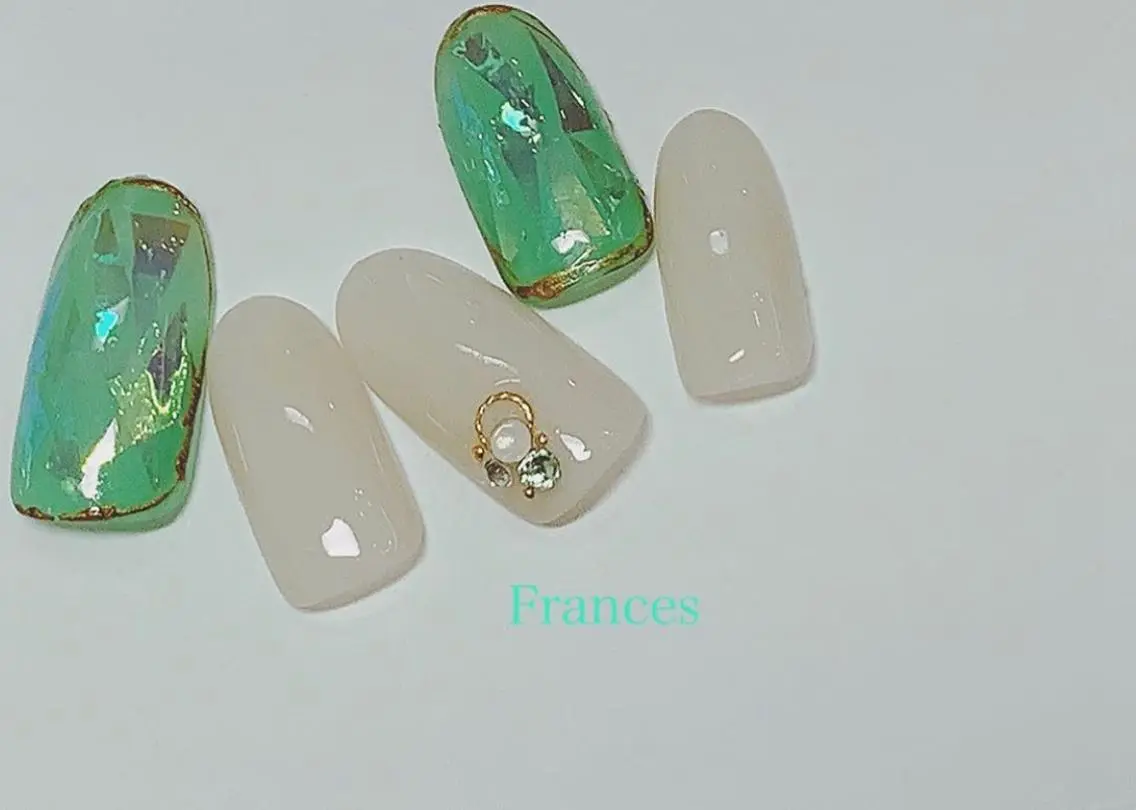 ネイル Frances 今村のネイルデザイン