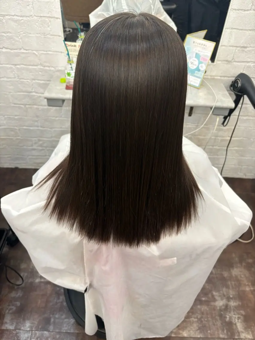 ミディアム 縮毛矯正 トリートメント 艶・透明感カラー🌞 彩羽🫧🪽のヘアスタイル