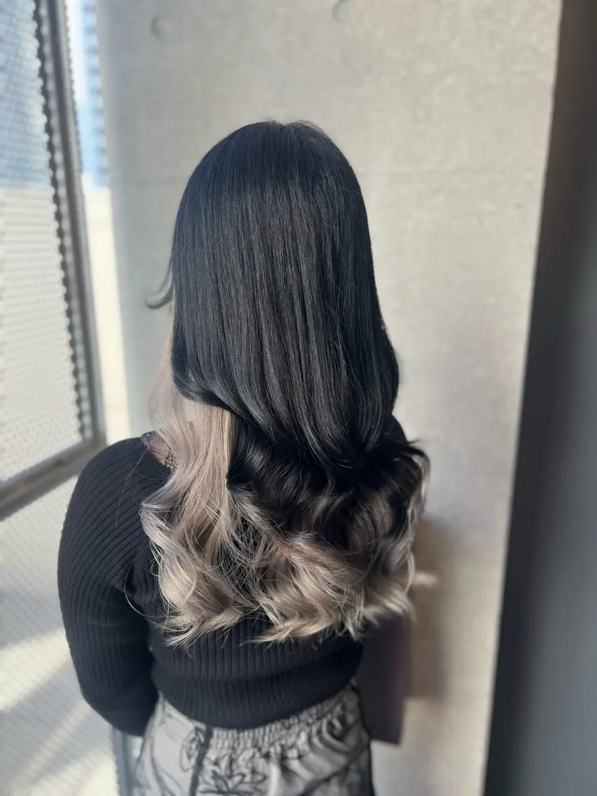 ロング カラー シールエクステ アディクシーカラー バレイヤージュ ブリーチ ケアブリーチ ヘアカラー 吉野 瑳桜のヘアスタイル