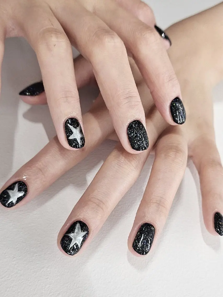 ネイル フラッシュネイル ラメ(グリッター) ワンカラーネイル Dali🌙 NATSUKIのネイルデザイン