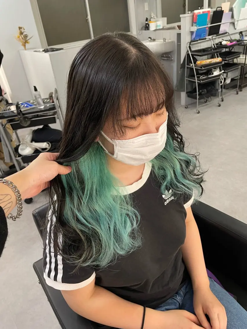 ロング カラー ミント ミントグリーン Cielro/ダブル カラー/西田咲希のヘアスタイル
