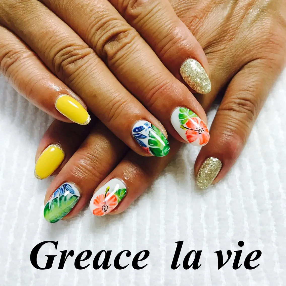 ロング カラー パーマ ヘアアレンジ キッズ ネイル マツエク・マツパ Greace  la vieのネイルデザイン