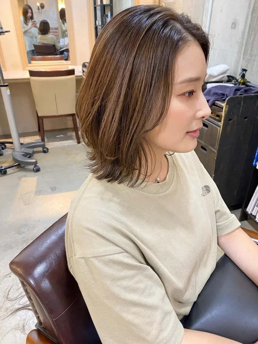 ミディアム カラー ハイライトカラー ハイライト レイヤーカット カット ヘアカラー レイヤーカット/ 根本瑠実のヘアスタイル