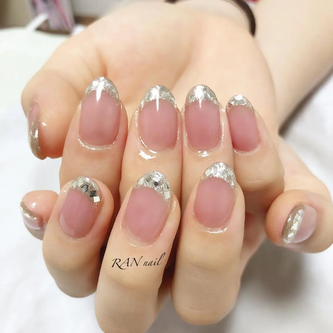 ネイル フットネイル フレンチネイル ガラスフレンチ キラキラネイル オフィスネイル ハンドネイル フットネイル RAN nailのネイルデザイン