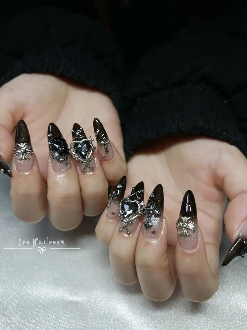 ネイル チークネイル フレンチネイル グラデーション 韓国ネイル マグネットネイル IRO Nail Studioのネイルデザイン