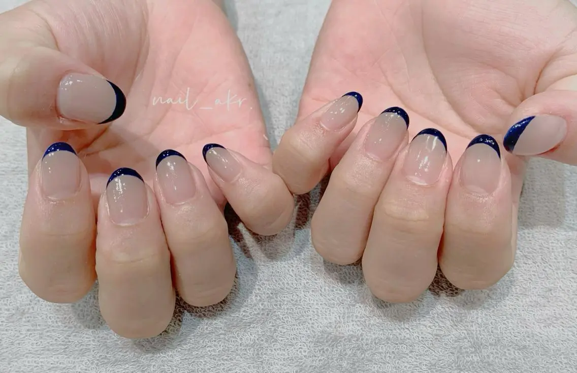 ネイル フレンチネイル ネイビー nailAVANCE akariのネイルデザイン
