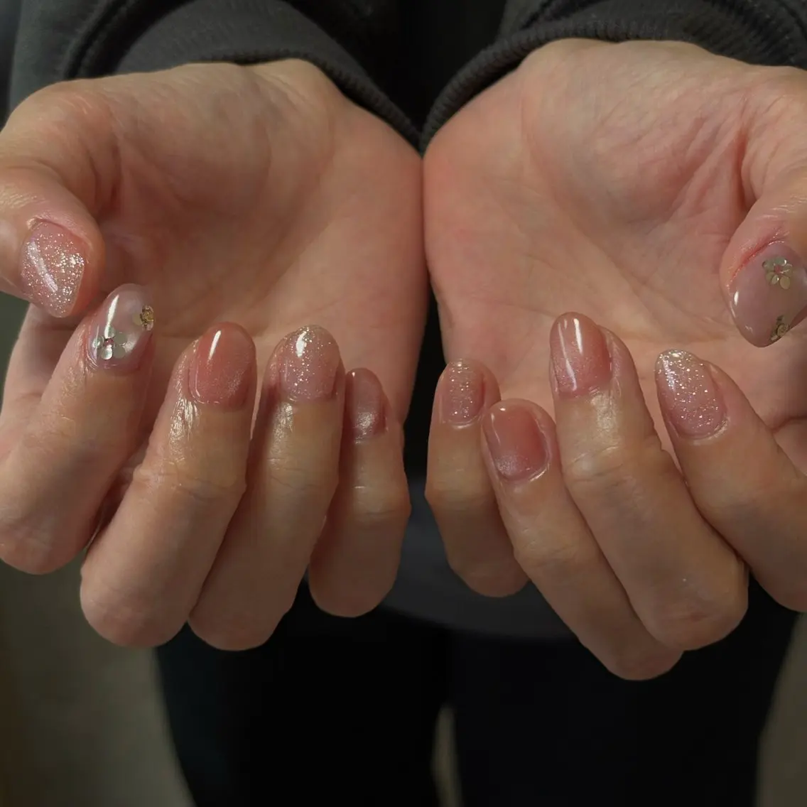 ネイル ジェルネイル キラキラネイル マグネットネイル ニュアンスネイル オフィスネイル ハンドネイル tamu nail 金町のネイルデザイン