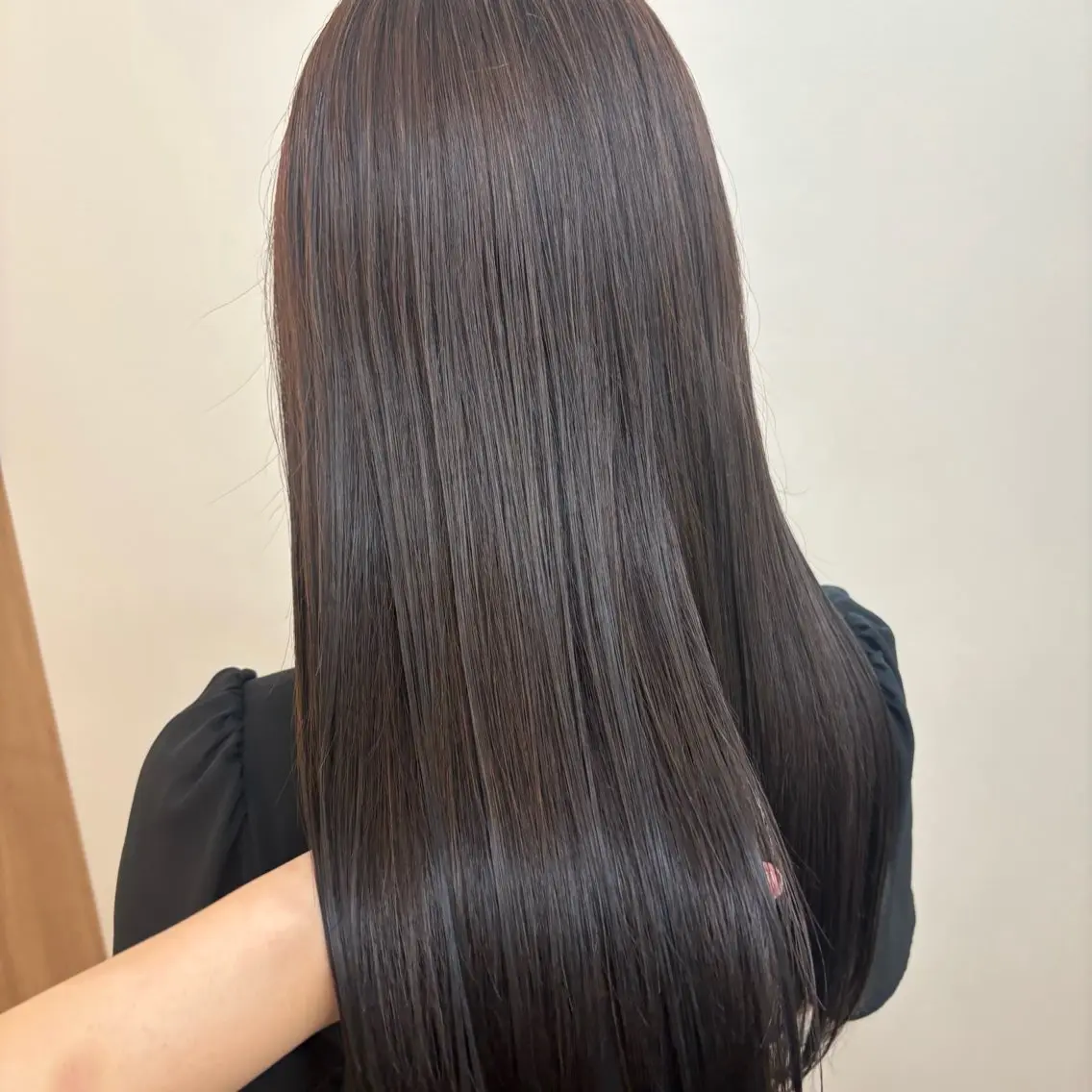 ロング カラー グレージュ ラベンダーカラー ラベンダーグレージュ ラベンダーグレー ヘアカラー トリートメント ヘッドスパ RINNO🌷透明感 カラー/髪質改善のヘアスタイル