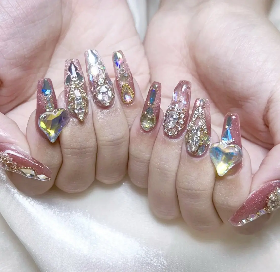 メンズ ネイル メンズ韓国風 アートネイル オーロラネイル ガーリー キラキラネイル ハンドネイル Nail salon 木にいるのネイルデザイン