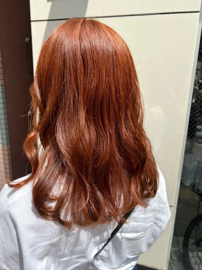セミロング カラー ブリーチ ダブルカラー ブリーチなしカラー オレンジ ピンクカラー カット ヘアカラー トリートメント 艶髪 ♡Tomiyaのヘアスタイル