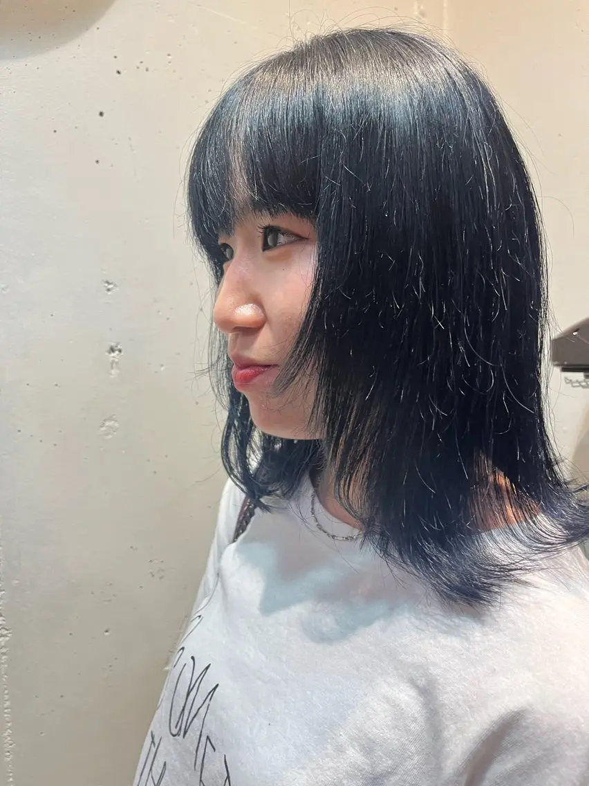 ミディアム カラー 黒髪 ブルーカラー ブルーブラック 原宿/ブリーチ shunpeiのヘアスタイル