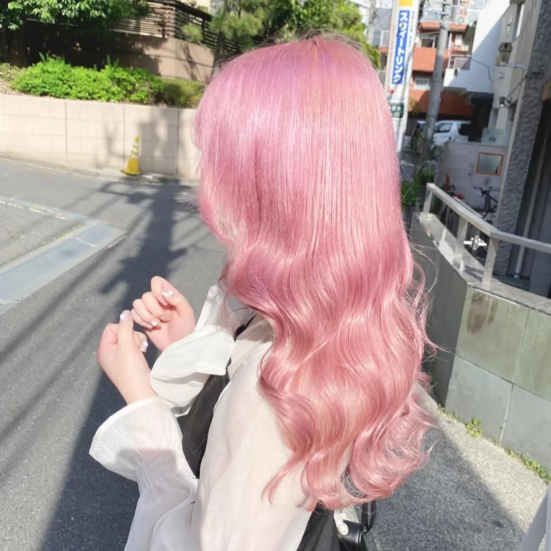 セミロング カラー ヘアアレンジ アッシュ アッシュグレー アッシュグレージュ バレイヤージュ ミストバング ヘアカラー トリートメント TAKUMAブリーチ /切りっぱなし🪽のヘアスタイル