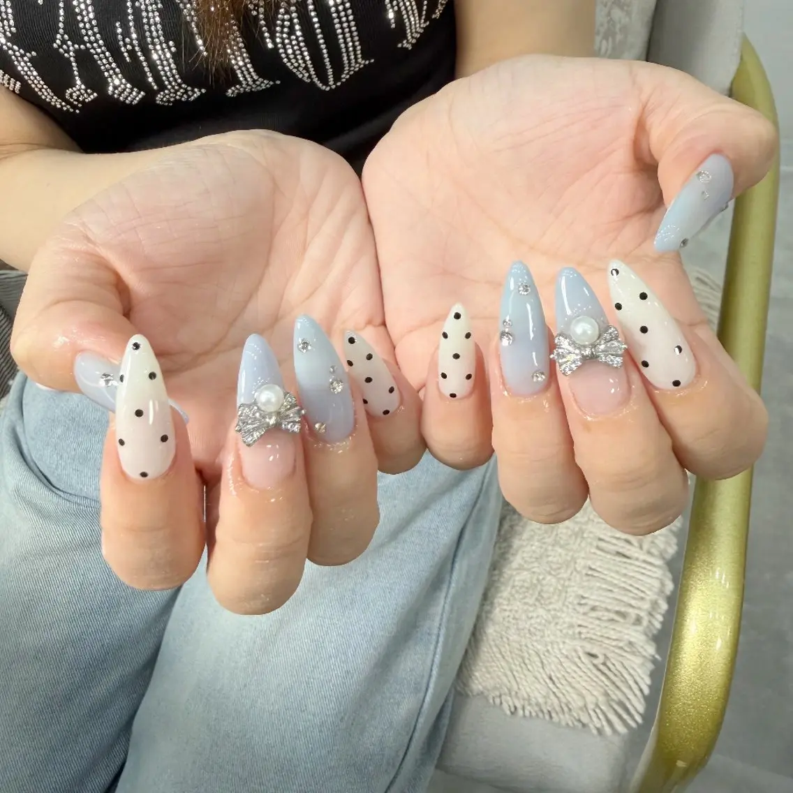 ネイル チークネイル フレンチネイル ジェルネイル ガーリー キラキラネイル ハンドネイル UM Nail Salonのネイルデザイン