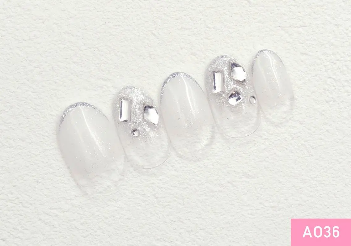 ネイル ゴールド 池袋🪐 Nailのネイルデザイン