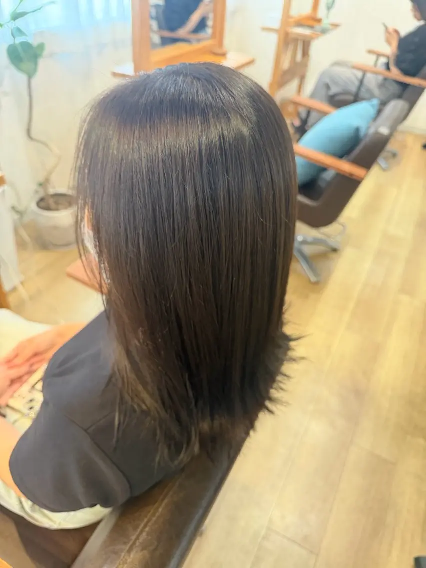 ミディアム ヘアカラー トリートメント RENA｜透明感 カラー×癒しスパのヘアスタイル