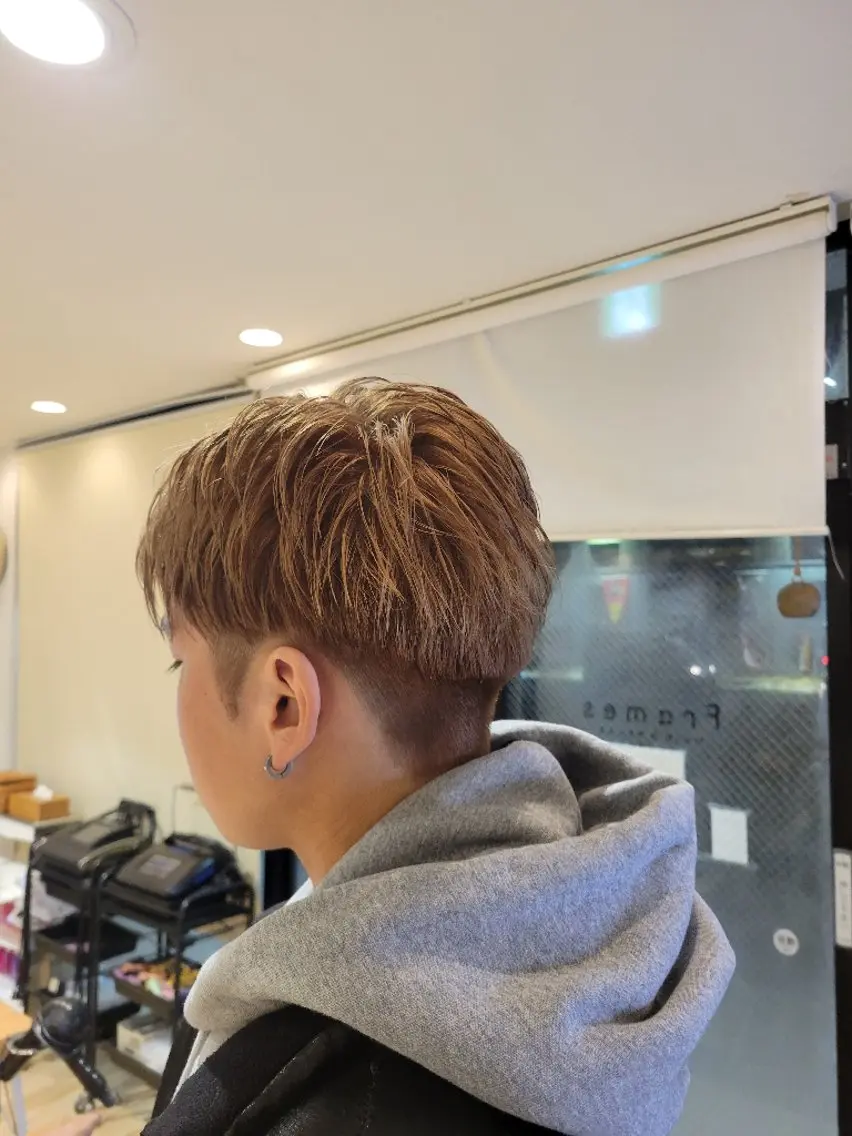 メンズ メンズブリーチ カット ヘアカラー トリートメント メンズ/ショート /山田譲治✂️のヘアスタイル