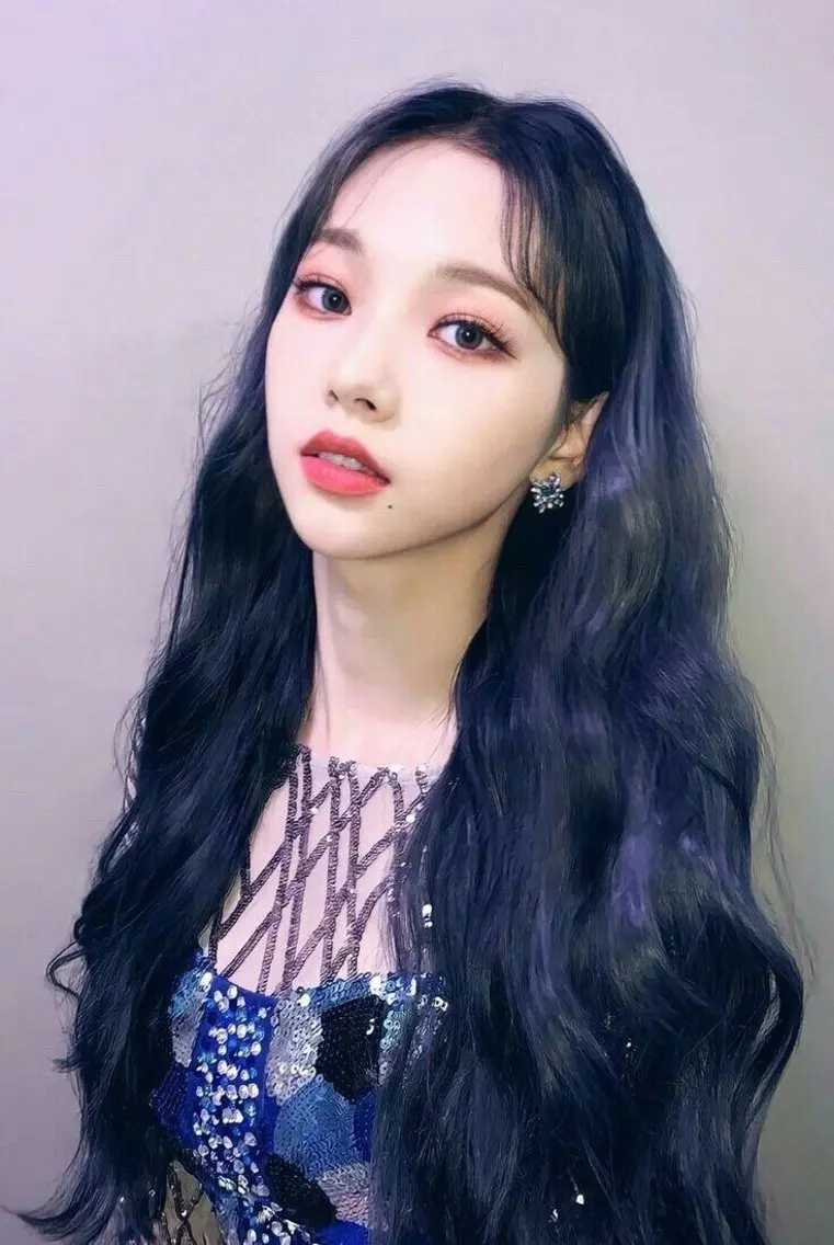 ロング カラー ブルーカラー ネイビーカラー ラベンダー💜 グレージュ🩶のヘアスタイル