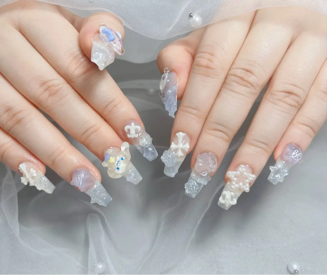 ネイル オーロラネイル クリアネイル フラッシュネイル ジェルネイル グラデーション Amee Nail Salonのネイルデザイン