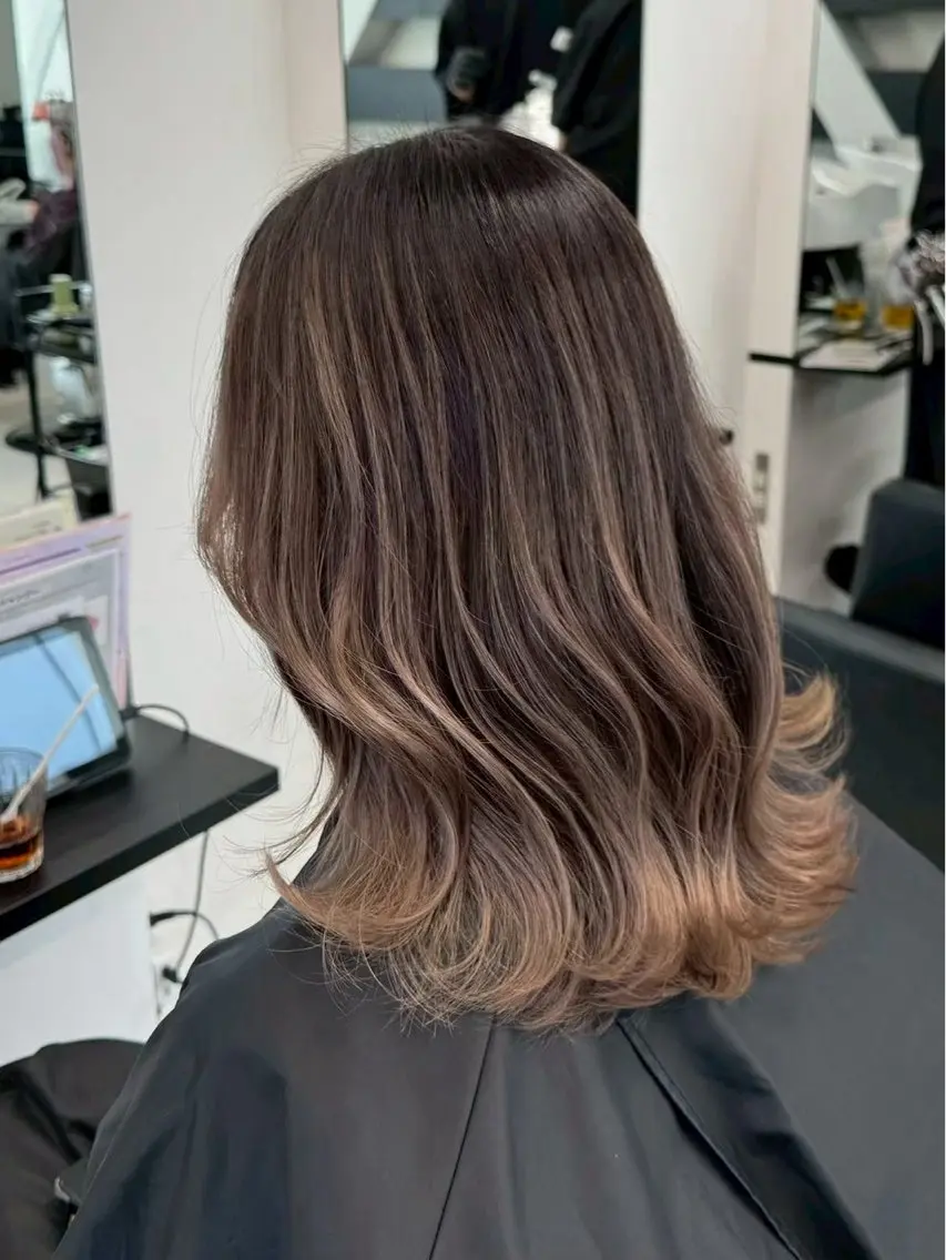 ロング カラー バレイヤージュ レイヤーカット カラーモデル募集中 🩷ALIVE 七海のヘアスタイル