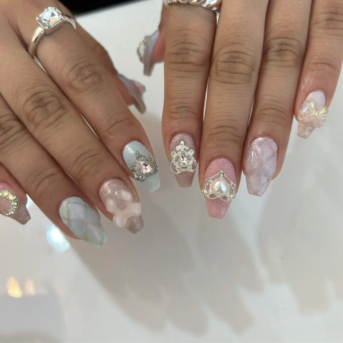 ネイル ハンドネイル ViViA momokaのネイルデザイン