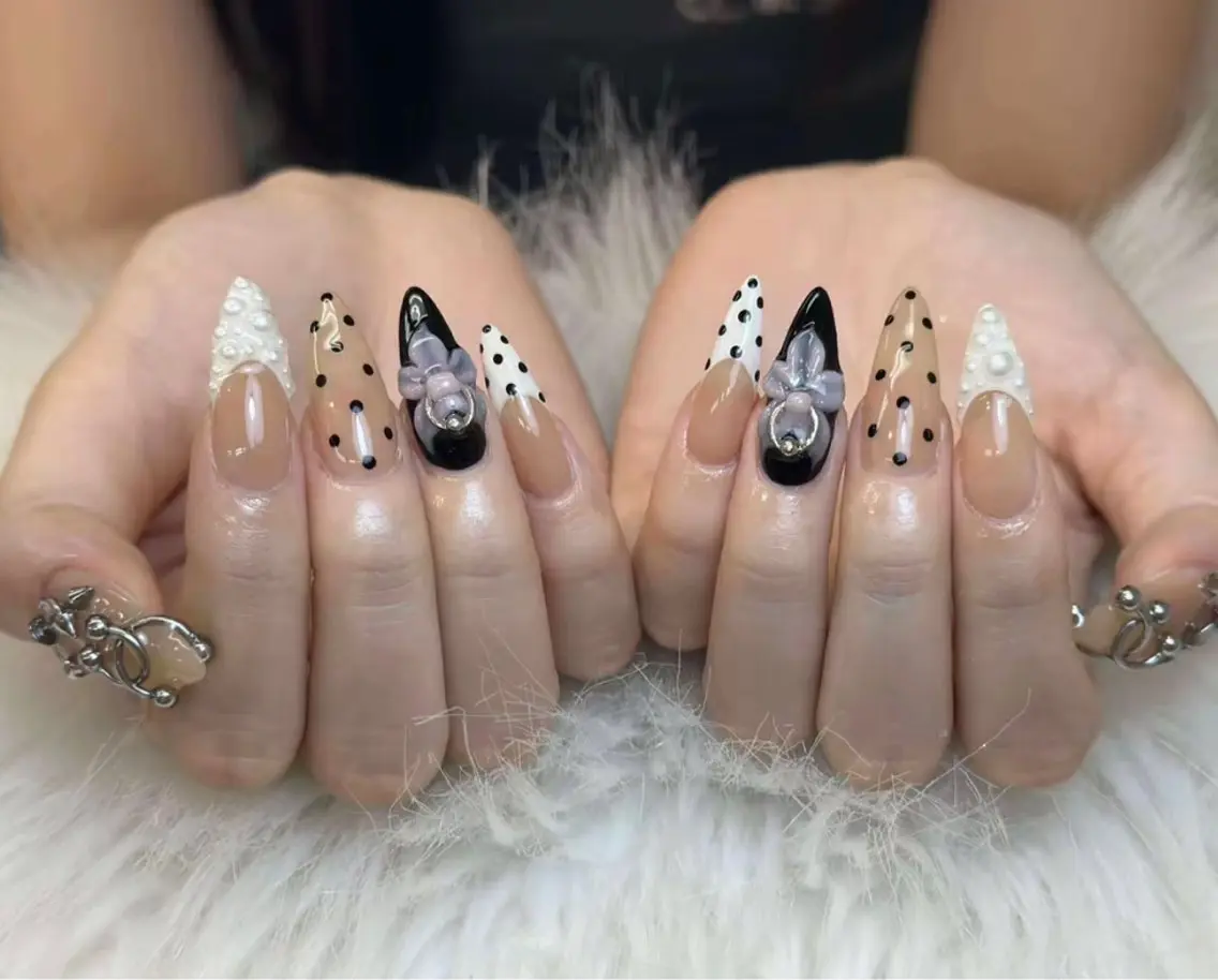 ネイル ジェルネイル スカルプネイル ネイルチップ NiJi Nailsのネイルデザイン