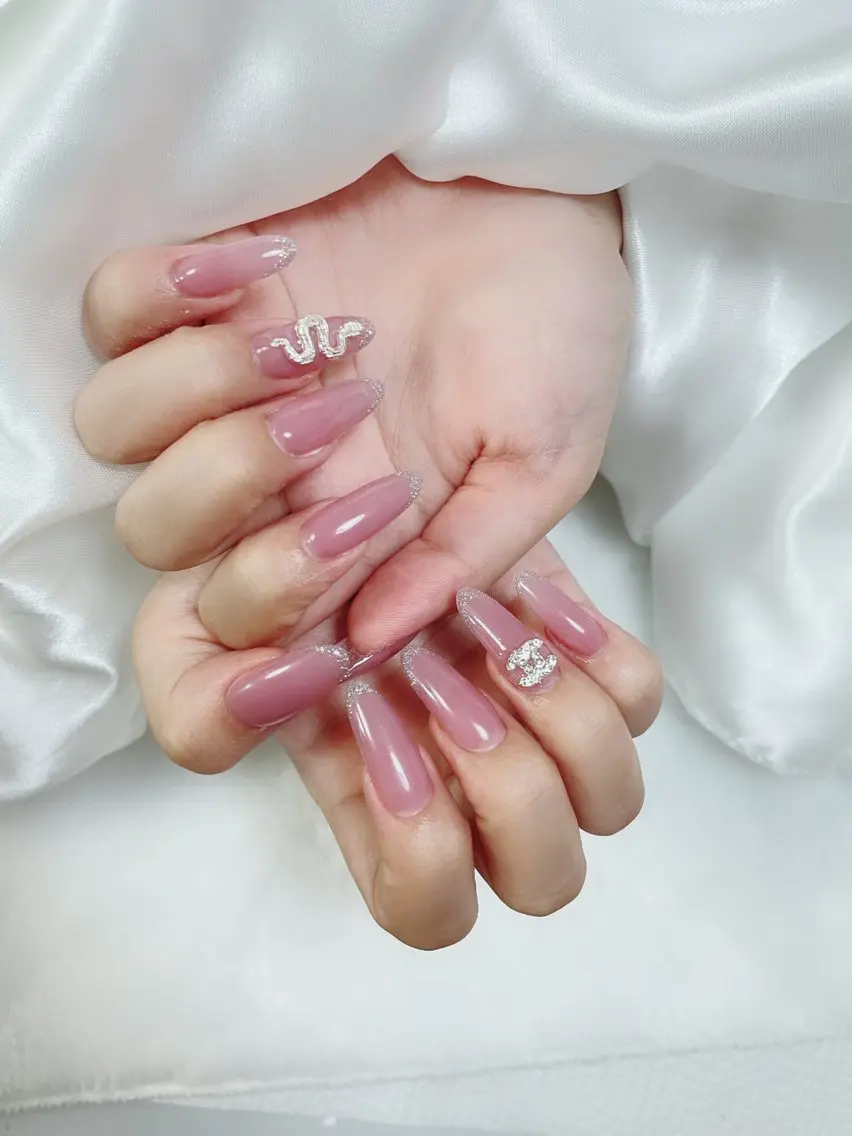 ネイル Amina nail salonのネイルデザイン
