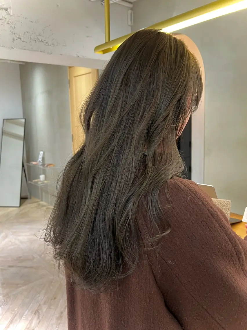 ロング カット ヘアカラー トリートメント 似合わせレイヤー ＆縮毛矯正のヘアスタイル