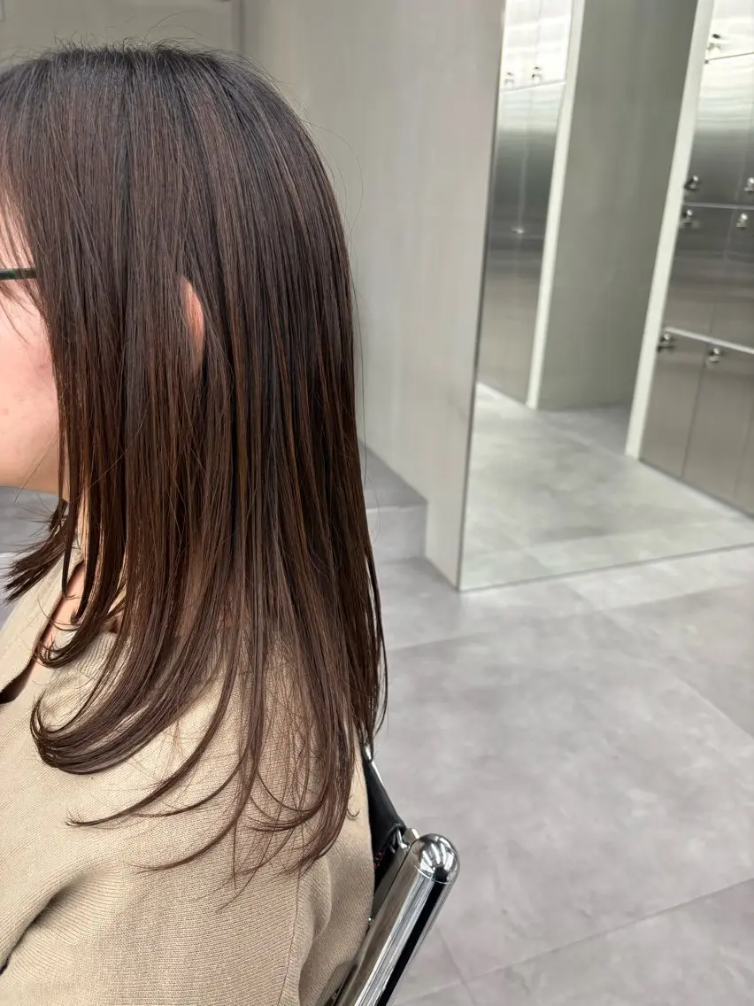 セミロング 佐藤 莉子のヘアスタイル