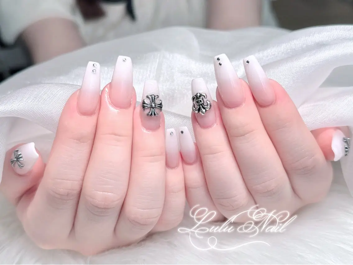 ネイル ハンドネイル Lulu Nail 🫧ユユのネイルデザイン