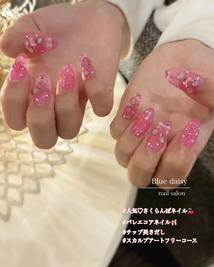 ネイル クリアネイル ジェルネイル マグネットネイル 持ち込み パラジェル Blue daisy 栄本店のネイルデザイン