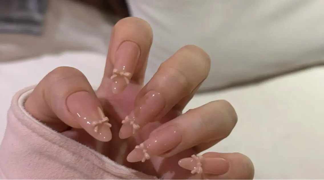 ネイル フットネイル フレンチネイル グラデーション 氷ネイル・うるうるネイル 韓国ネイル ハンドネイル Mixx Nail_ Studioのネイルデザイン
