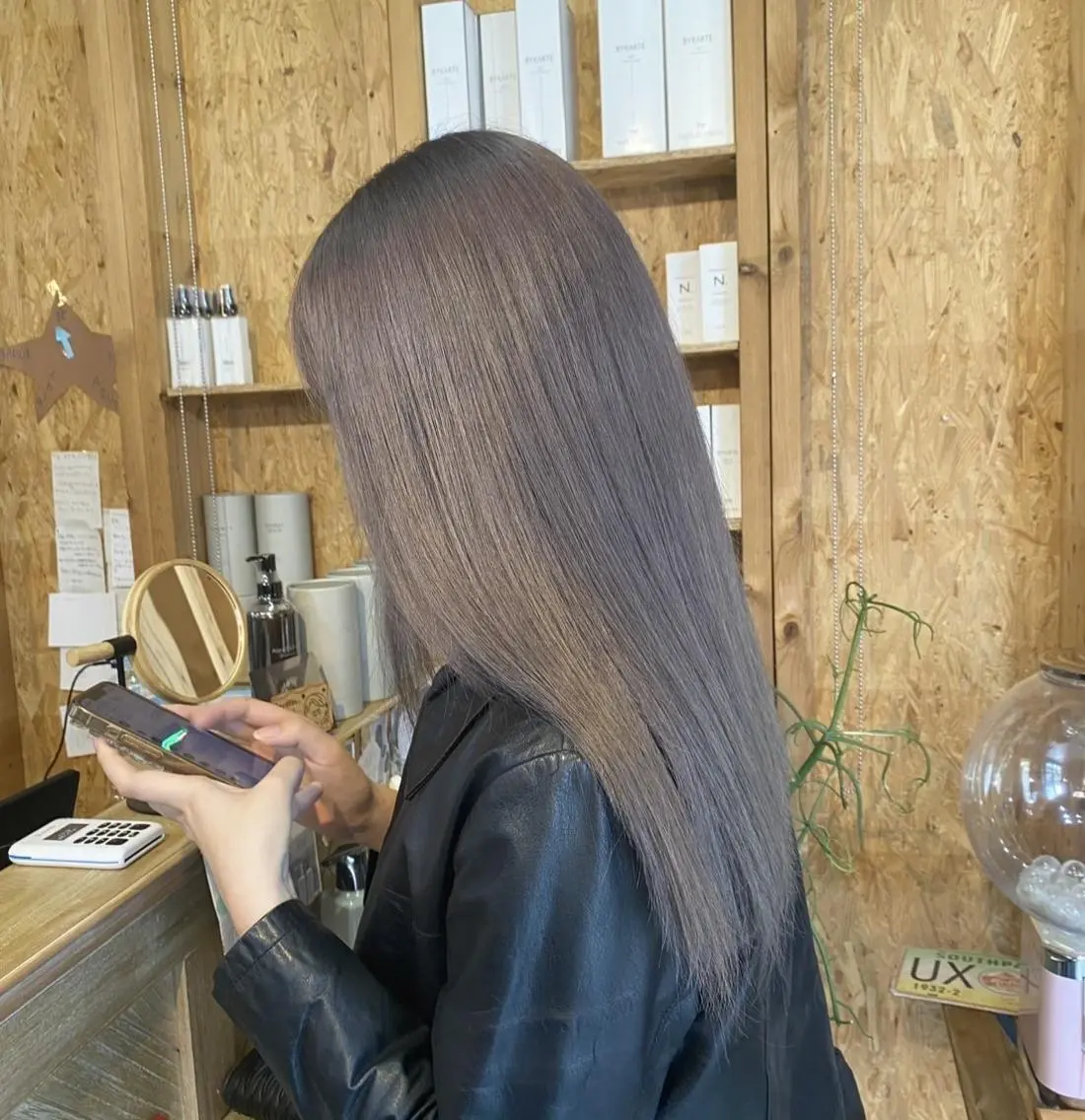 セミロング ヘアカラー トリートメント 透けるミルクティー ☕赤味ゼロ★はる吉のヘアスタイル