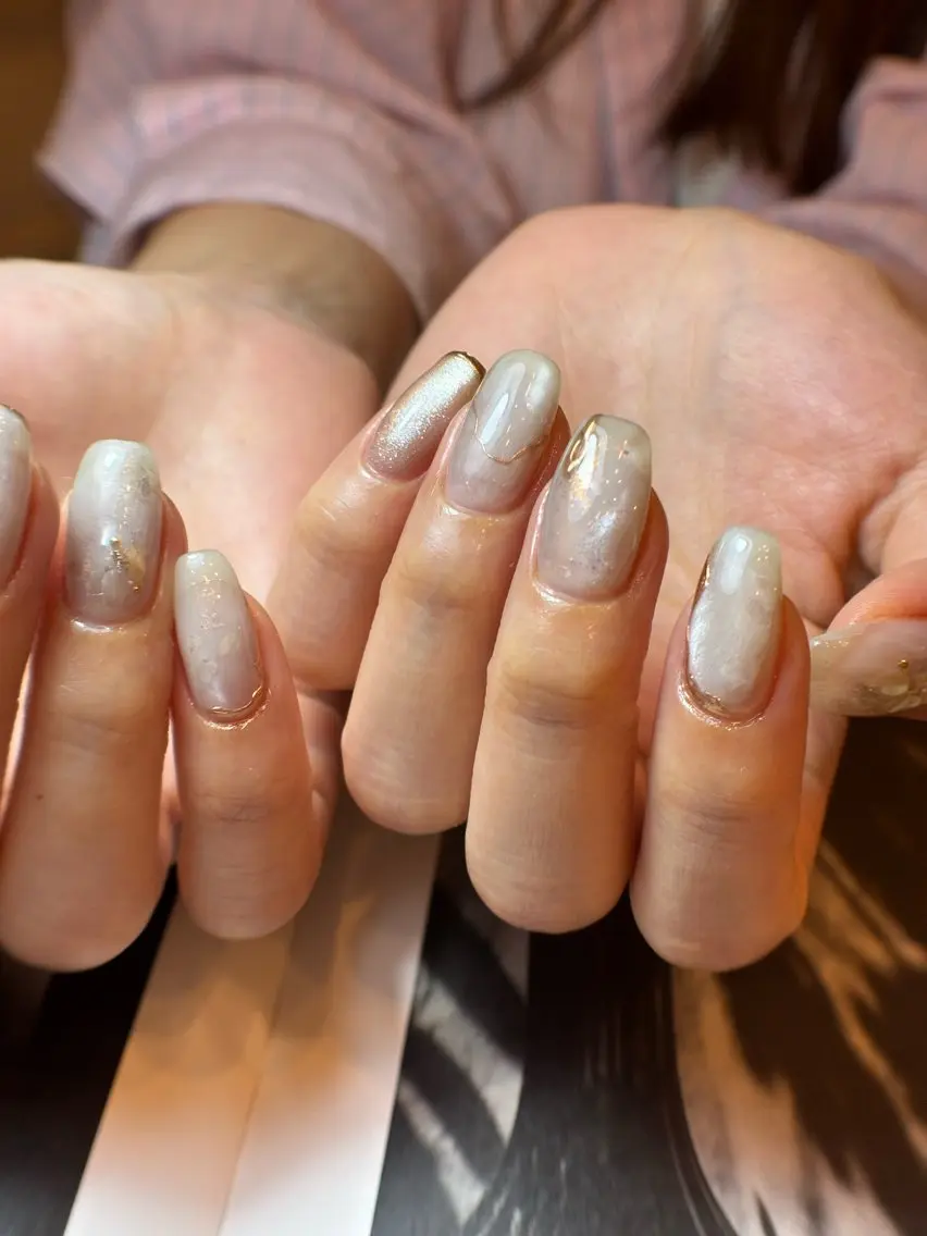 キッズ ネイル フットネイル ジェルネイル マグネットネイル ニュアンスネイル ワンカラーネイル illum hicariのネイルデザイン