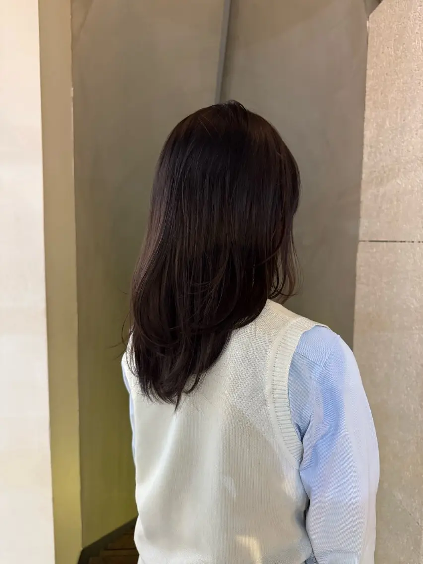 ミディアム レイヤーカット 詩音 ／札幌美容師のヘアスタイル