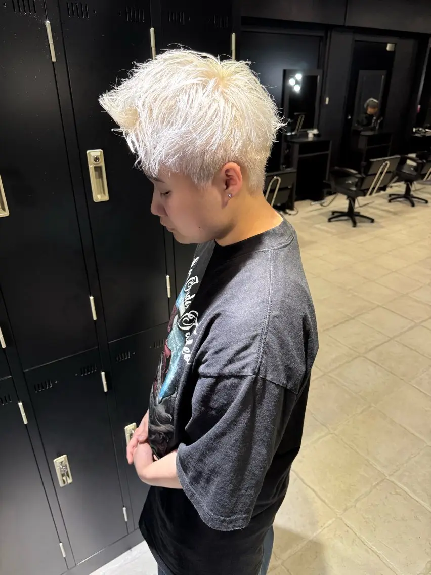 ショート カラー ヘアアレンジ メンズ スパイキーショート ショートヘア カット ヘアカラー トリートメント ヘアセット メンズ専門 美容師✨ アメ村 堀江颯瑛のヘアスタイル