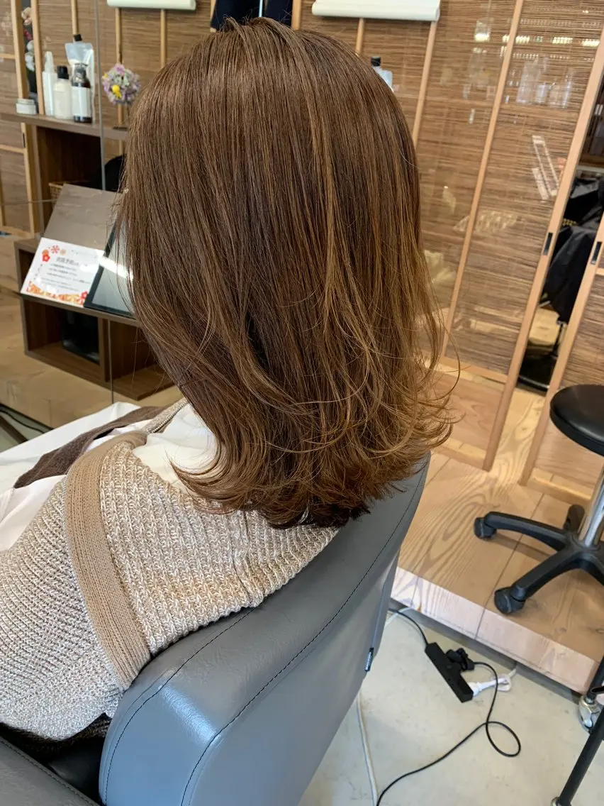 セミロング 小島 千春のヘアスタイル
