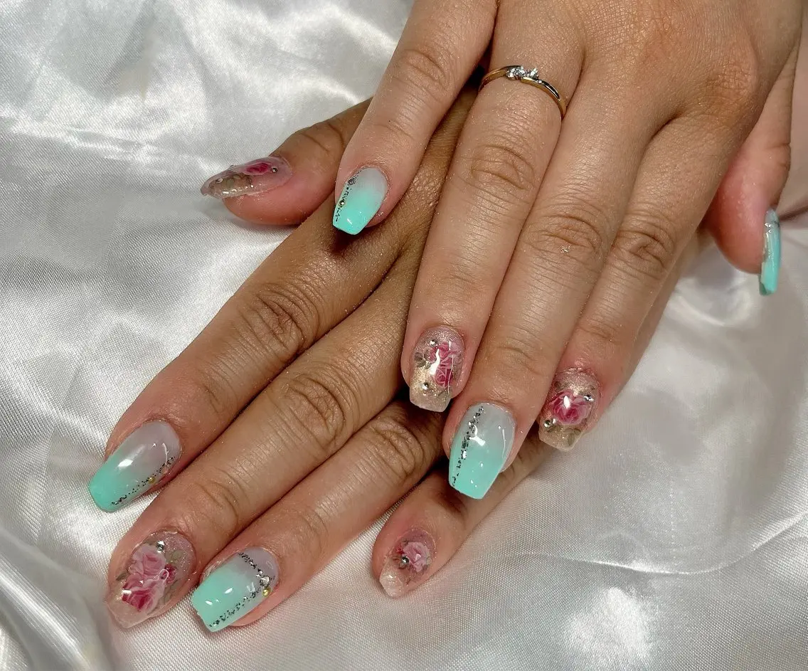 ネイル グラデーション ハンドネイル Nail ecxia ／Reikaのネイルデザイン