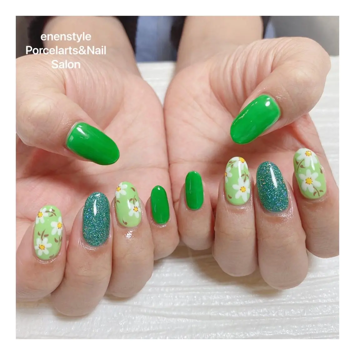 ミディアム ネイル 🐾enen style 🐾のネイルデザイン