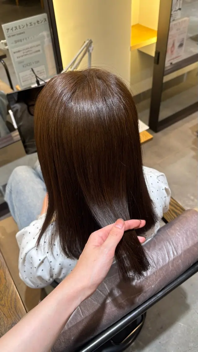 カラー 岩﨑 心那のヘアスタイル