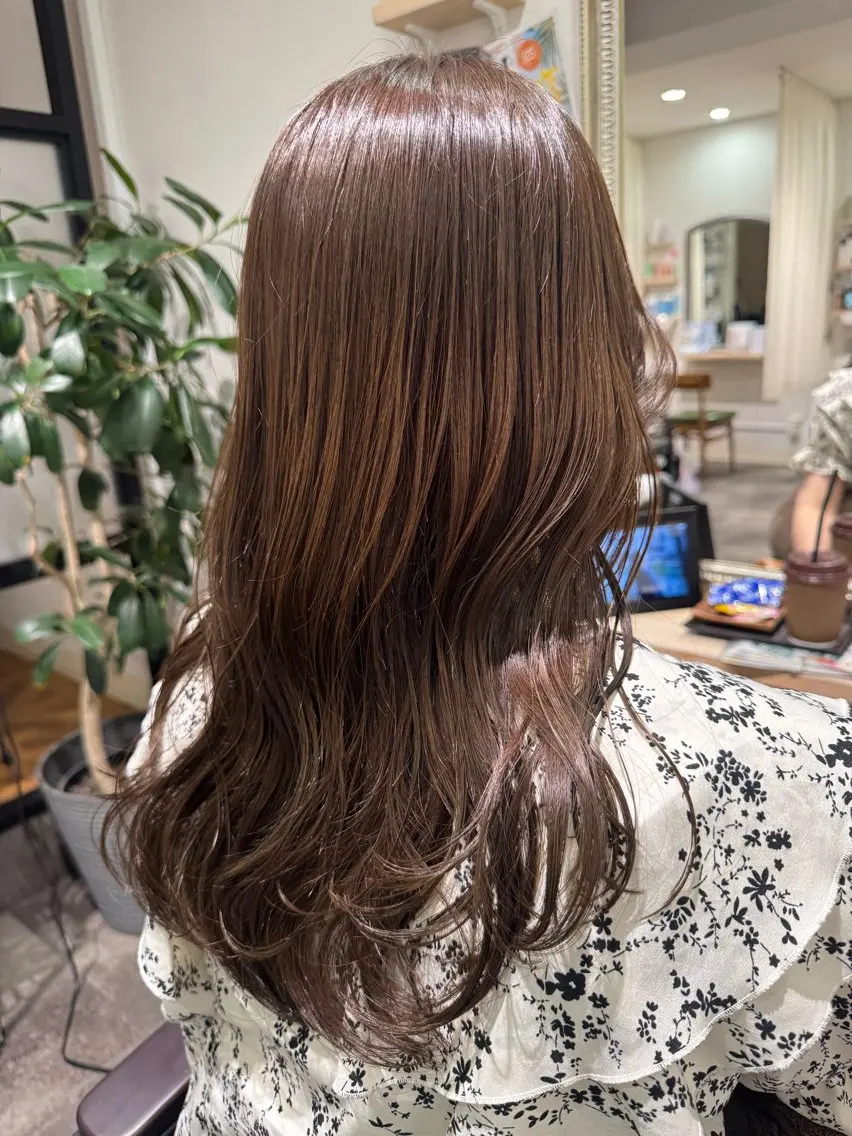 カラー ダブルカラー 髪質改善 縮毛矯正 ヘアカラー トリートメント ayaka 縮毛矯正レイヤーのヘアスタイル