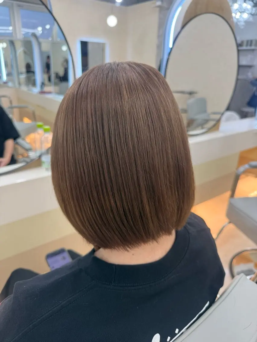 カラー 関 愛菜のヘアスタイル