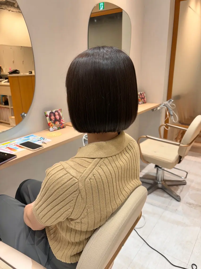 ショート 切りっぱなしボブ ボブ 小林 琉花のヘアスタイル