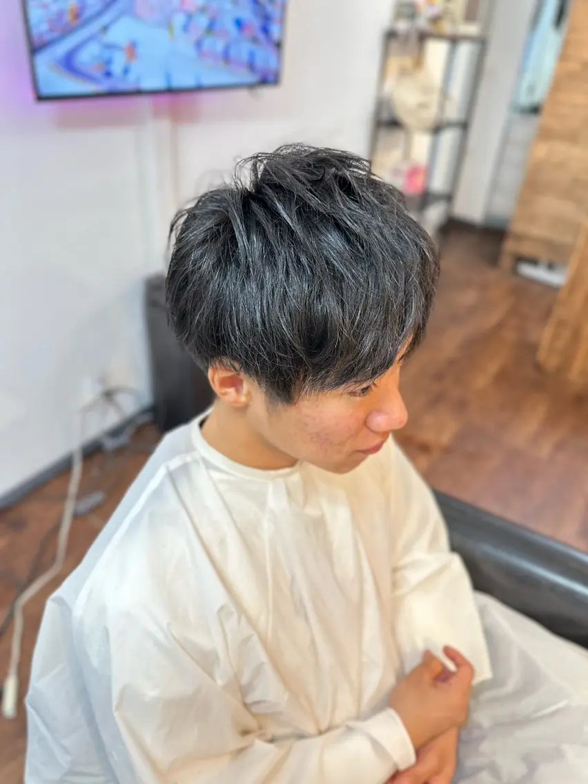 ミディアム メンズ マッシュ レイヤーカット カット Luzir⭐︎ GEN⭐︎のヘアスタイル