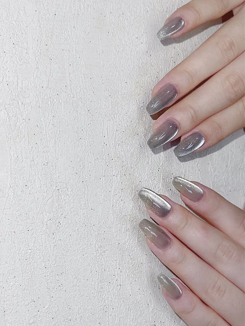 ネイル グラデーション 持ち込み ワンホンネイル ホワイト Minami Nailのネイルデザイン