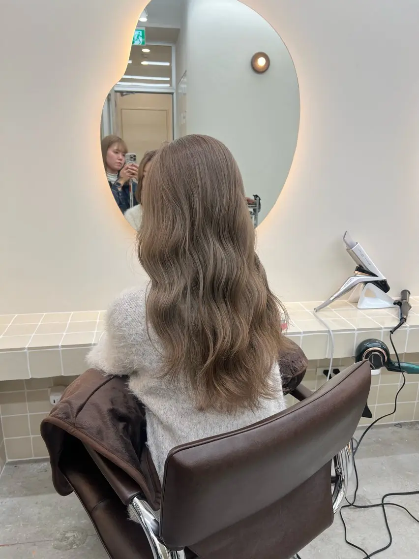 ロング カラー ベージュカラー オリーブベージュ ヘアカラー トリートメント ヘッドスパ ✨髪質改善矯正× ブリーチ✨YU-KIのヘアスタイル