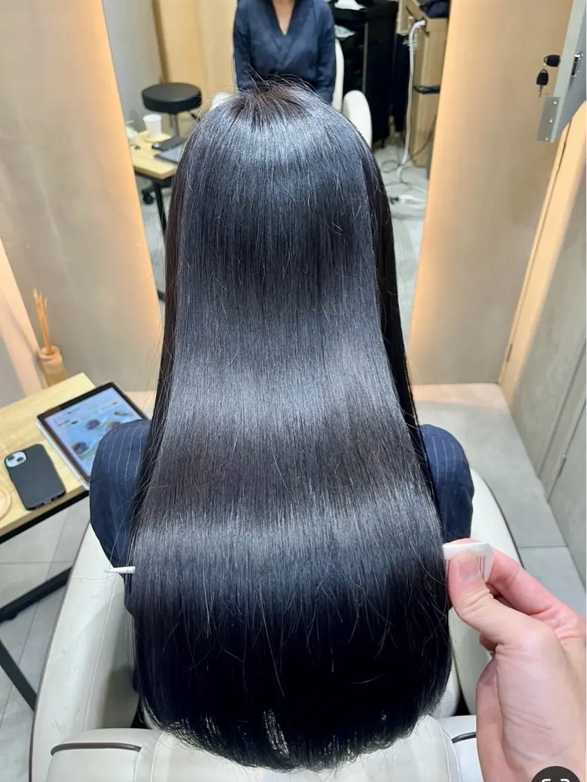 ロング トリートメント おしゃれ染めで白髪を 染める/山口玲緒奈のヘアスタイル