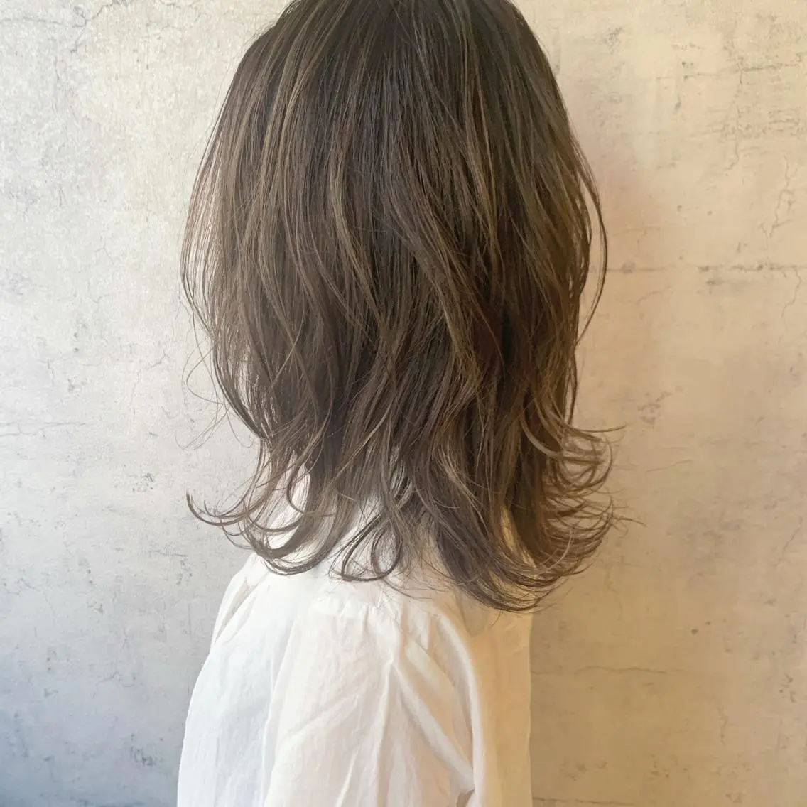 ミディアム カラー ベージュカラー カット ヘアカラー トリートメント 池田 真由美のヘアスタイル